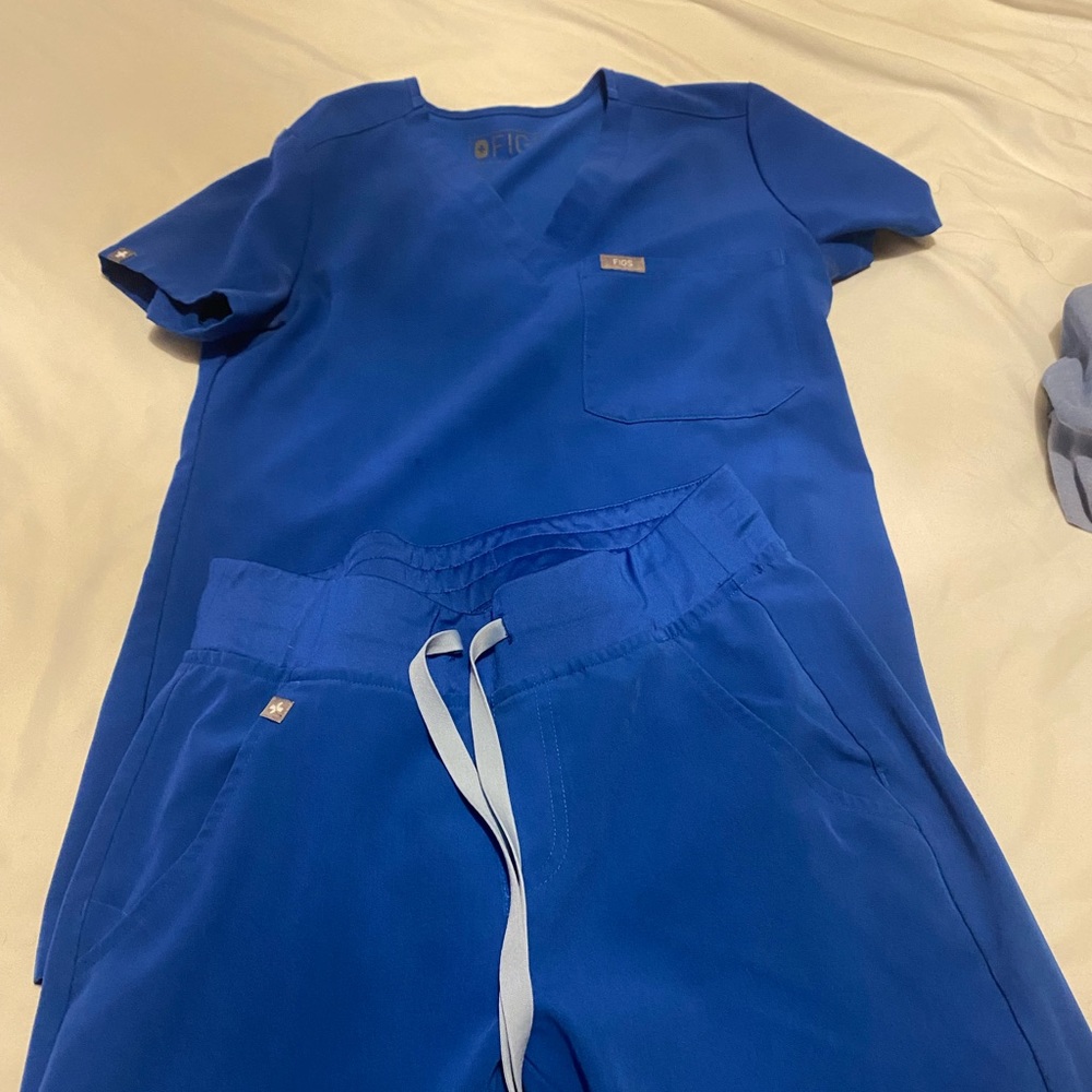Figs scrubs set